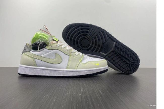 GREEN-BLACK WHITE GHOST AIR 1 OG DM7837-103 LOW JORDAN 0315